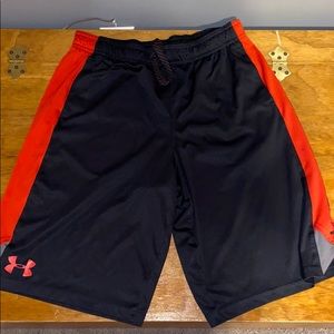 Under Armour Boys Shorts Size XL